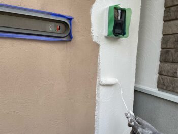 横浜市戸塚区S様邸塀塗装上塗り1回目