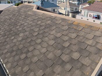 横浜市戸塚区S様邸グランセラベスト2液ファイン屋根塗装施工前