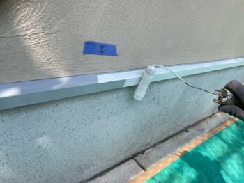 横浜市戸塚区S様邸水切り塗装上塗り1回目