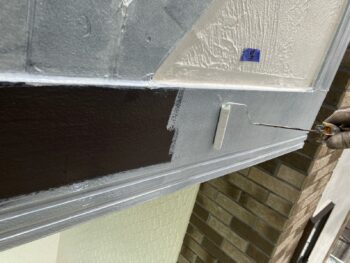 横浜市南区W様邸幕板塗装下塗り