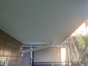 鎌倉市W様邸軒天塗装施工後
