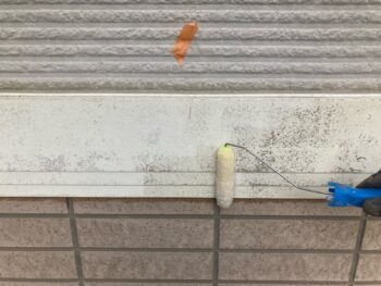 鎌倉市W様邸幕板塗装下塗り