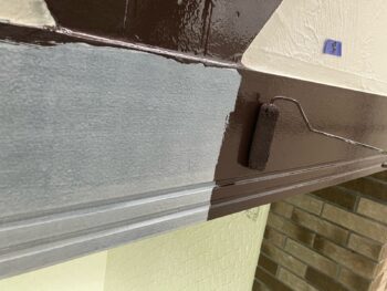 横浜市南区W様邸幕板塗装上塗り1回目