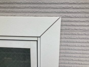 鎌倉市W様邸窓枠塗装施工前