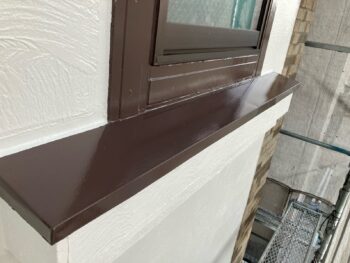 横浜市南区W様邸霧除け庇塗装施工後