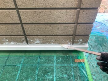 鎌倉市W様邸水切り塗装上塗り1回目