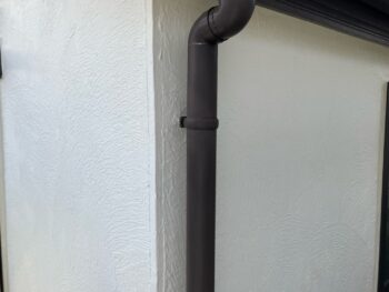 横浜市南区W様邸竪樋塗装施工前