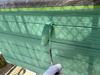 横浜市磯子区K様邸パーフェクトトップSi外壁塗装上塗り2回目