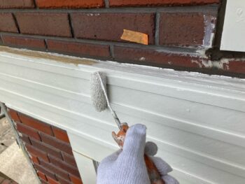 横浜市栄区W様邸幕板塗装下塗り