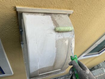 横浜市栄区I様邸換気フード錆止め塗装