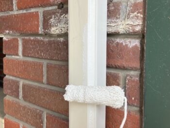 横浜市栄区W様邸竪樋塗装上塗り1回目