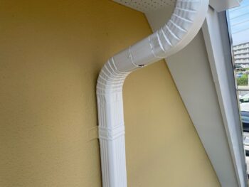 横浜市栄区I様邸竪樋塗装施工後