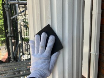 横浜市栄区W様邸円柱塗装前ケレン