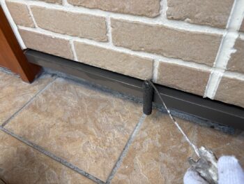 横浜市磯子区K様邸水切り塗装上塗り2回目