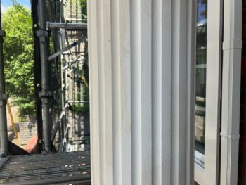 横浜市栄区W様邸円柱塗装施工前