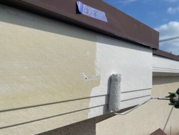 横浜市金沢区T様邸破風塗装上塗り1回目
