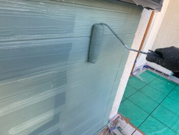 横浜市金沢区T様邸グランセラトップ1液水性外壁塗装上塗り2回目