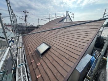 横浜市金沢区Y様邸スーパーガルテクト屋根カバー工法施工前