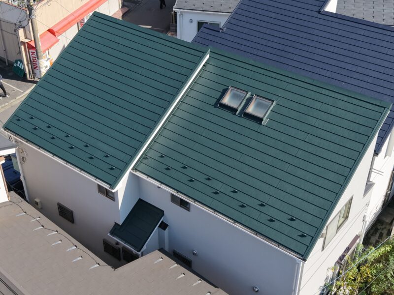 横浜市金沢区T様邸スーパーガルテクト屋根カバー工法