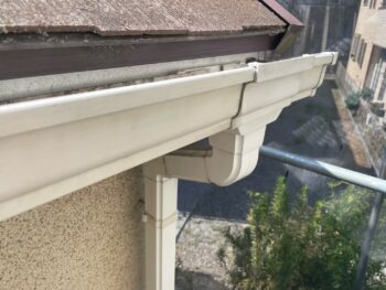 横浜市金沢区T様邸軒樋塗装施工前