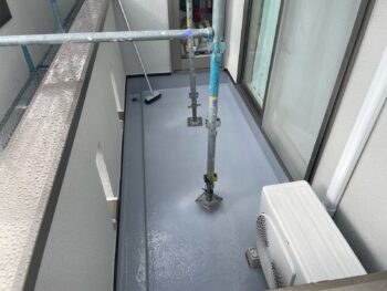 横浜市金沢区T様邸FRP防水保護塗装施工事例