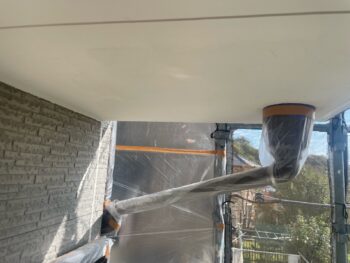 横浜市金沢区S様邸軒天塗装施工前