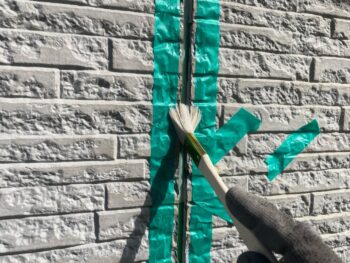 横浜市金沢区S様邸シーリング打ち換え前プライマー