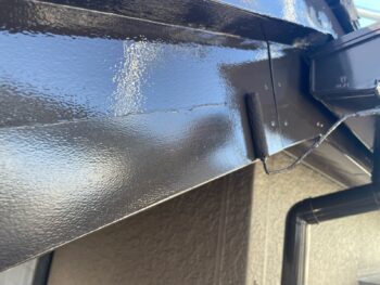 横浜市西区A様邸破風塗装上塗り２回目