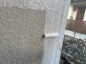 横浜市西区A様邸グランセラトップ1液水性外壁塗装下塗り