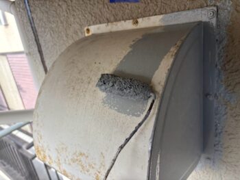 横浜市西区A様邸換気フード錆止め塗装