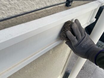 横浜市西区A様邸幕板塗装前ケレン