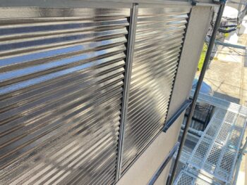 横浜市西区A様邸雨戸塗装施工後