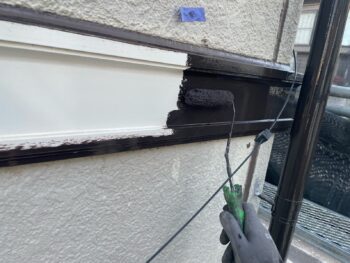 横浜市西区A様邸幕板塗装上塗り1回目