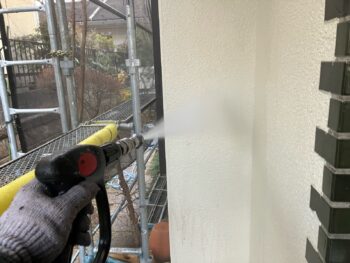 横浜市栄区K様邸パーフェクトトップSi外壁塗装前高圧洗浄