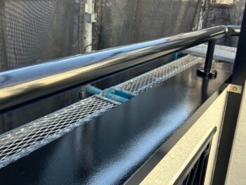 横浜市中区M様邸手摺笠木板金塗装施工後