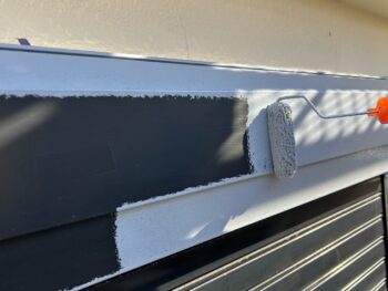 横浜市中区M様邸シャッターボックス錆止め塗装