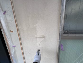 横浜市鶴見区S様邸グランセラトップ1液水性外壁塗装上塗り2回目