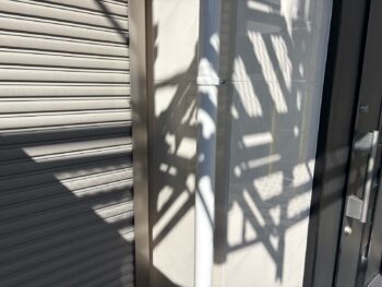 横浜市鶴見区S様邸竪樋塗装施工後