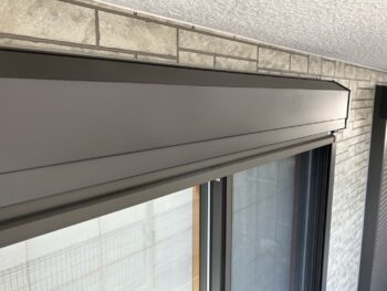 横浜市戸塚区M様邸シャッターボックス塗装施工後