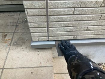 横浜市磯子区M様邸水切り塗装前ケレン