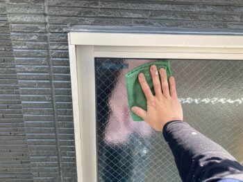 横浜市磯子区M様邸外壁塗装後窓清掃