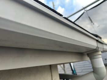 横浜市戸塚区M様邸軒樋塗装施工前