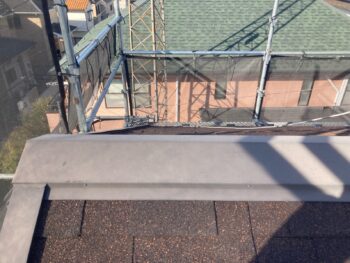 横浜市磯子区M様邸棟板金塗装施工前