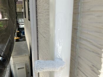横浜市保土ヶ谷区D様邸竪樋塗装上塗り2回目
