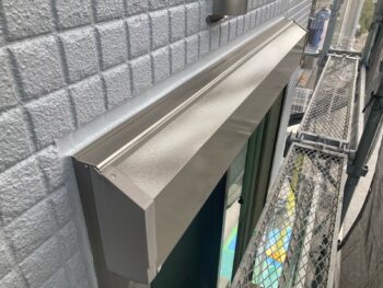 横浜市栄区H様邸シャッターボックス塗装施工後