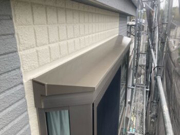 横浜市栄区H様邸出窓天端塗装施工後