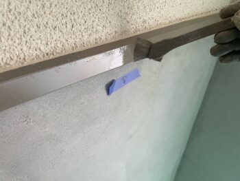 横浜市港南区H様邸水切り塗装上塗り2回目