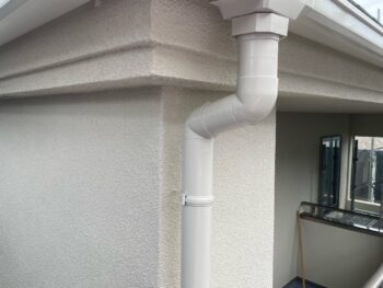 横浜市港南区H様邸竪樋塗装施工後