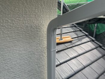 横浜市栄区W様邸竪樋塗装施工後