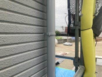 横浜市栄区H様邸竪樋塗装施工後
